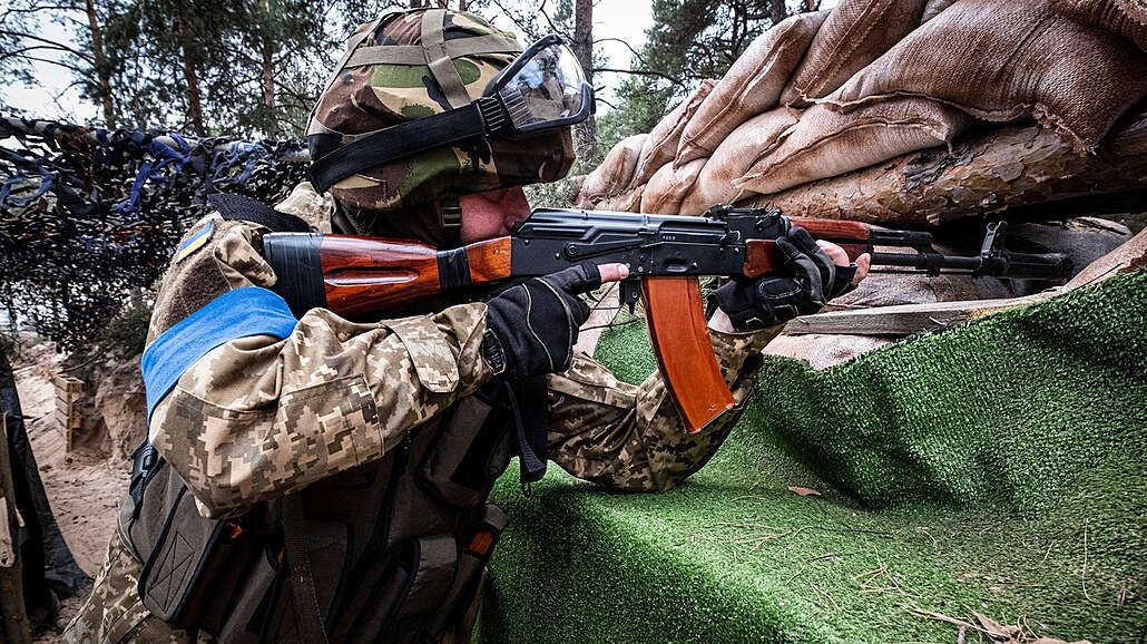 Pedsunuté pozice ukrajinských pchotních a dlosteleckých jednotek na...