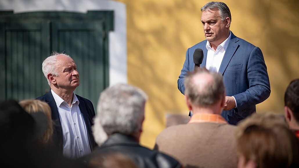 Viktor Orbán bhem pedvolební kampan ve mst Békéscsaba (29. bezna 2022)