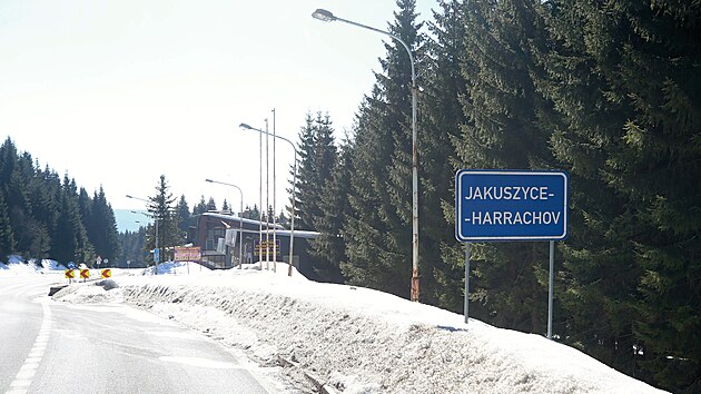 Bývalou celnici na hraničním přechodu Harrachov - Jakuszyce by mohl nahradit třeba hotel s parkovištěm.