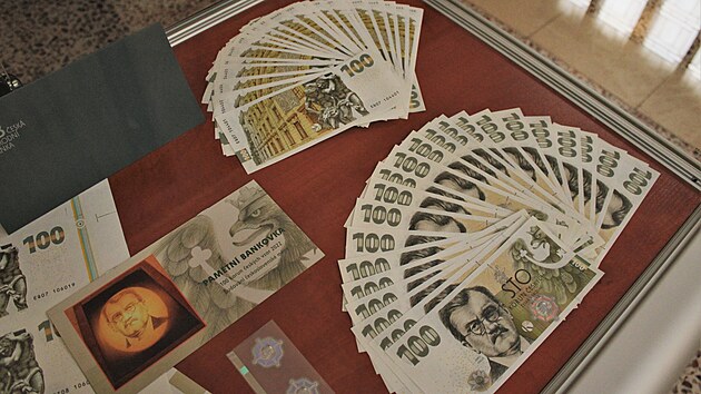 esk nrodn banka vydala druhou pamtn bankovku, tentokrt na poest svho bvalho guvernra a ministra financ Karla Englie.