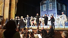 Po pěti představeních v Brně odehrála brněnská opera tři ve Versailles v...