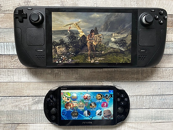 Steam Deck vs. PS Vita