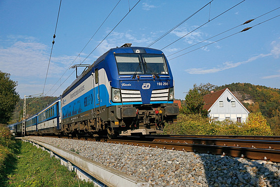 Od ervna se rozíí pímé vlakové spojení Praha  Hamburg a do Flensburgu na...