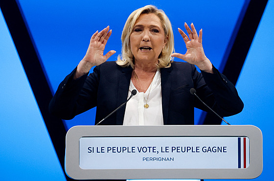 Francouzská krajn pravicová politika a prezidentská kandidátka Marine Le...