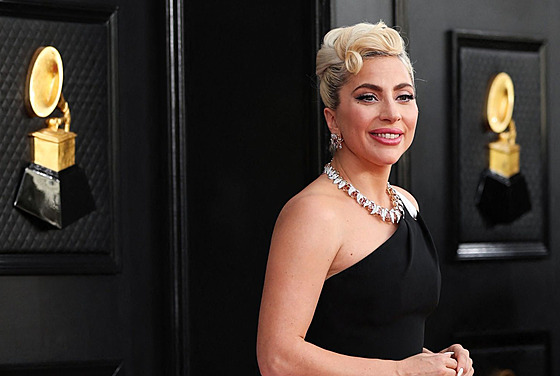 Lady Gaga na cenách Grammy (Las Vegas, 3. dubna 2022)