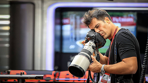 Můj život u formule 1. Fotograf Red Bullu o inspiraci Prahou i nebezpečí