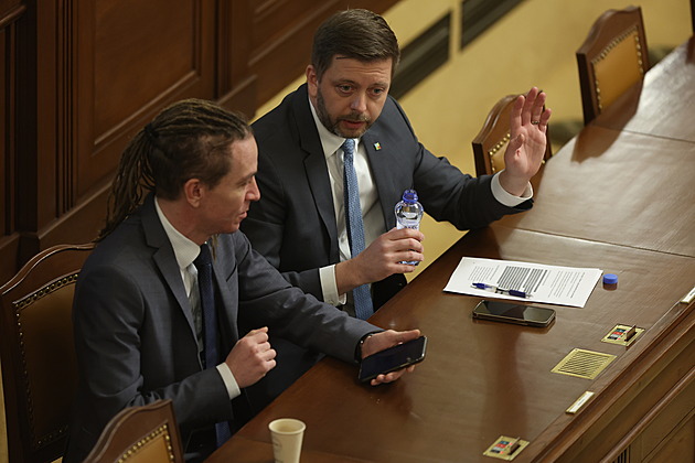 Rakušan: Kvůli korespondenční volbě jsme schopni strávit pár nocí ve Sněmovně