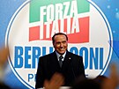 Bývalý italský premiér Silvio Berlusconi v ím na snmu své strany Vzhru...