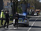 Policisté stojí u místa netstí v Ostrav-Mariánských Horách, kde pi výbuchu...