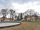 Maxmilinv dvr, soust Podzmeck zahrady, byl vzorovm statkem pro skot....