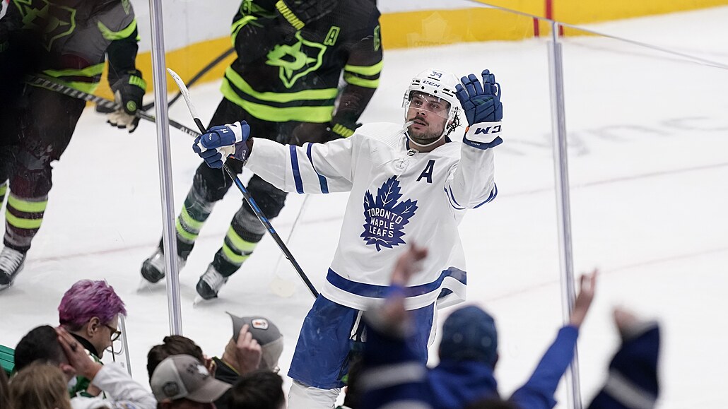 Auston Matthews, jeden z nejv�t�ích vzor� Connora Bedarda.
