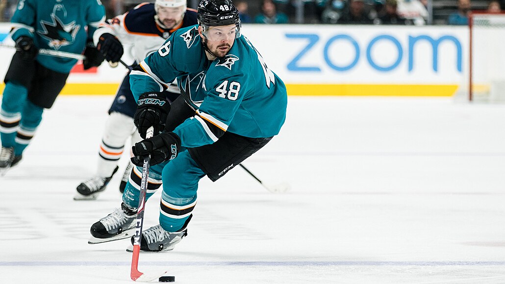 Tomá Hertl ze San Jose nabírá rychlost.