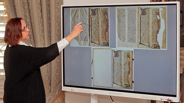 Prezentace zrestaurovanho stedovkho kodexu ze sbrek zmku Kynvart. Restaurtorka Jarmila Frankov. (8. dubna 2022)