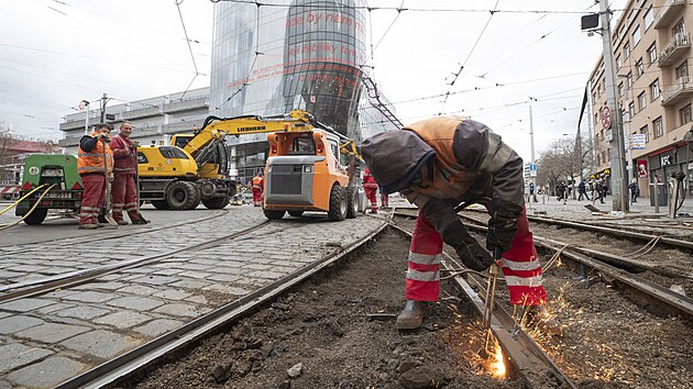 Na praskm Andlu probh rekonstrukce tramvajov kiovatky. (7. dubna 2022)