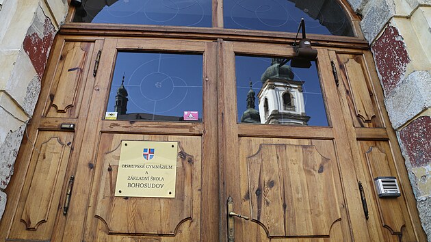 Biskupsk gymnzium a zkladn kola v krupsk sti Bohosudov