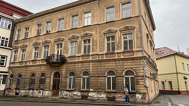 Nkolikapatrov objekt byl pvodn postaven jako hotel, ve sv dob byl povaovn za velmi luxusn a vlastnila ho rodina Scherberovch.