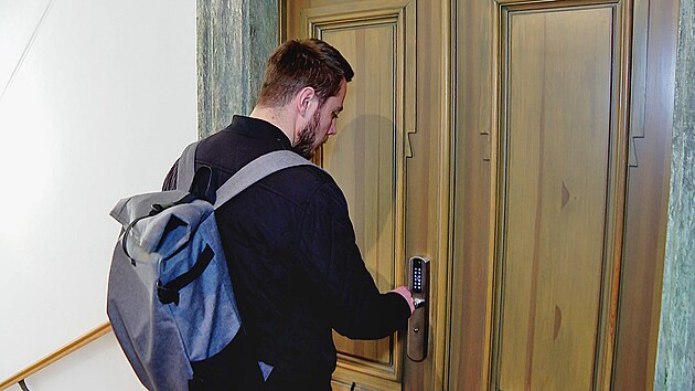 Dostanete kdy od budovy a od pokoje a o nic vc se nestarte.