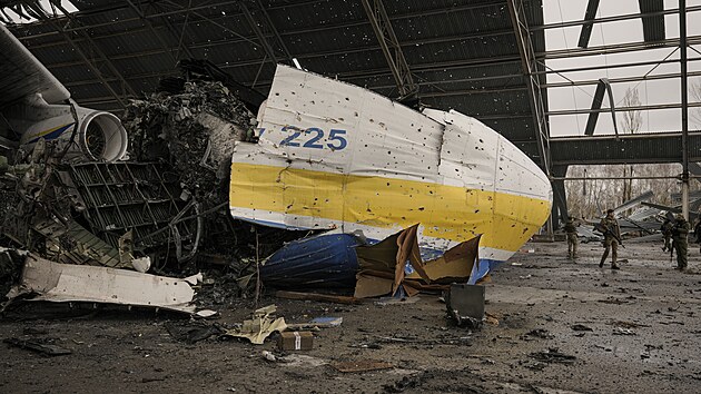 Detail znienho letounu An-225 Mrija (2. dubna 2022)