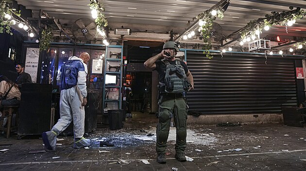 V izraelsk�m Tel Avivu se st��lelo, na m�st� jsou dva mrtv� a osm zran�n�ch. (7. dubna 2022)