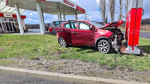 Dopravn� nehoda dvou osobn�ch aut v Mimoni v �itavsk� ulici (9. dubna 2022)