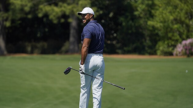 Tiger Woods bhem trninku v August.