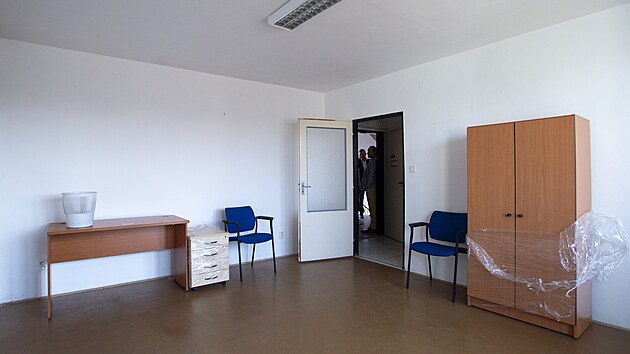 Ubytovn pro uprchlky v jedn ze svch budov chyst tak Univerzita Pardubice.