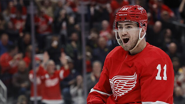 Filip Zadina prv Detroitu pomohl glem.