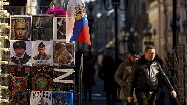 V Moskvě jsou všudypřítomné symboly s prezidentem Putinem. (27. března 2022)