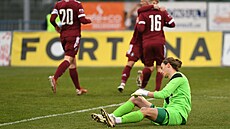 Zápas 2. fotbalové ligy mezi Ústím nad Labem  Spartou B. Spar�ané slaví gól.