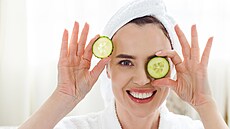 Studie ukazují, �e i ovoce a zelenina bohaté na vodu, p�ispívají k dopl�ování...