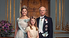 Švédská korunní princezna Victoria, princezna Estelle a král Carl XVI. Gustaf