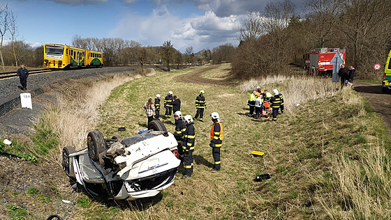 Na Lounsku se stetlo auto s vlakem. (10. dubna 2022)