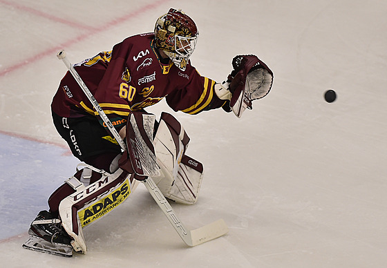 Jihlavský branká� Maxim �ukov.