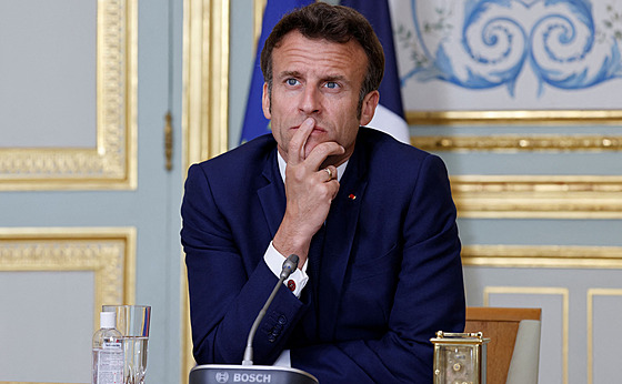 Francouzský prezident Emmanuel Macron se v paíském Elysejském paláci (19....
