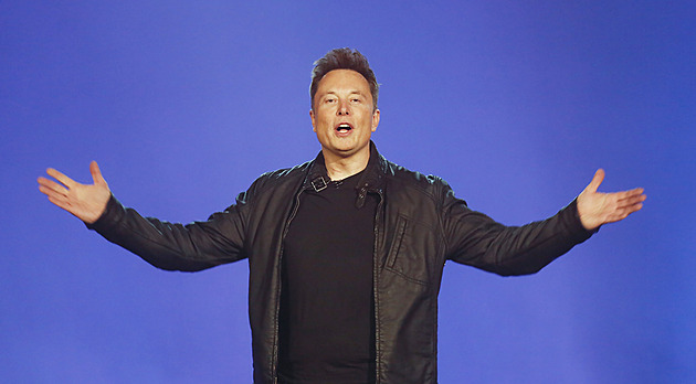 Twitter potvrdil, že Musk chce firmu za původní cenu 44 miliard dolarů
