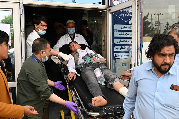 Výbuch na kábulské střední škole zabil šest lidí, zraněné jsou i děti