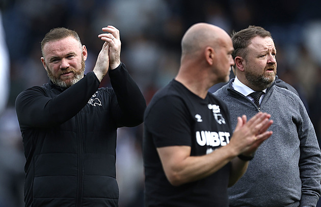 Záchranná mise Derby County definitivně selhala. Vrátíme se, slíbil Rooney