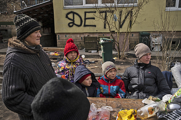 Adopci dětí do nepřátelských zemí už nepřipustíme, čílí se ruský parlament