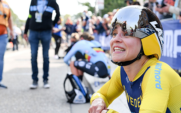 Balerína cyklistkou. O unikátní cestě švédské baletky ke dvěma kolům