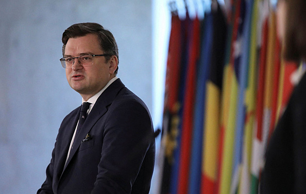 Kdo odmítne embargo na ropu, je komplicem Ruska, řekl ukrajinský ministr