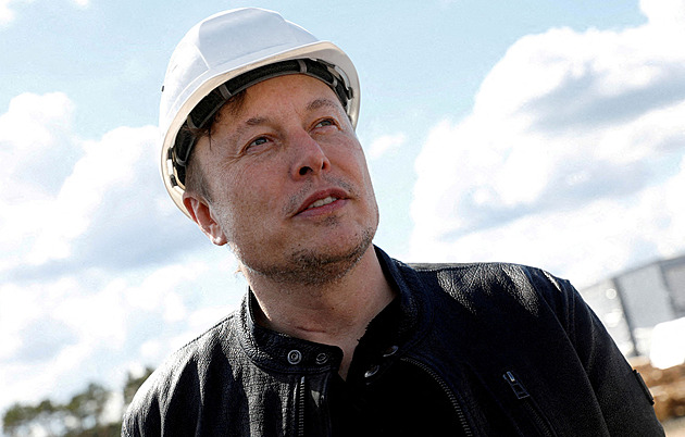 Vyhrožují mi, tvrdí Musk. Šéf Roskosmosu mu hrozí následky za pomoc Kyjevu