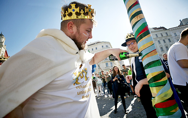 Kde nejlépe oslavit první máj? Nejlepší akce přehledně: stavění májky, protesty i degustace