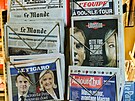 Titulní strany francouzských deník po prvním kole prezidentských voleb (11....
