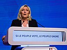 Marine Le Penová po oznámení dílích výsledk prvního kola francouzských voleb....