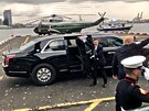 23. zá�í 2018 Donald Trump na heliportu p�esedl z vrtulníku Marine One nasedl...