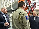 Ruský prezident Vladimir Putin (tetí zprava) a bloruský prezident Alexandr...