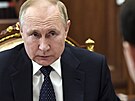 Ruský prezident Vladimir Putin se úastní schzky v Moskv. (29. bezna 2022)