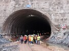 Stavbai u Bolkówa razí tunel dlouhý 2,3 kilometru, je souástí úseku silnice...