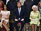 Vévodkyně Meghan, princ Harry a královna Alžběta II. na udílení ocenění Queen's...