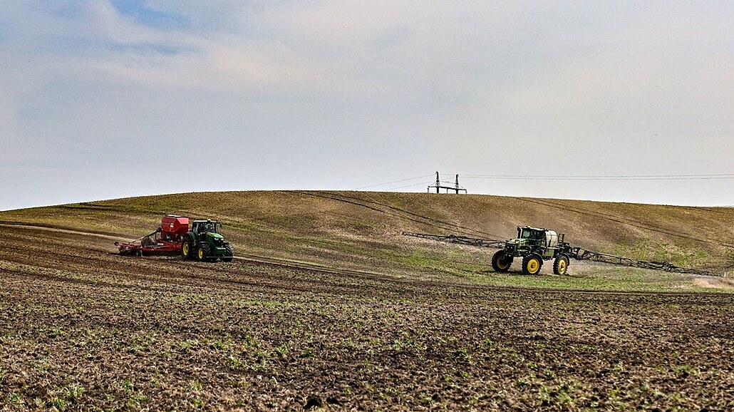 Start jarních osevních prací na Ukrajin�. (8. dubna 2022)
